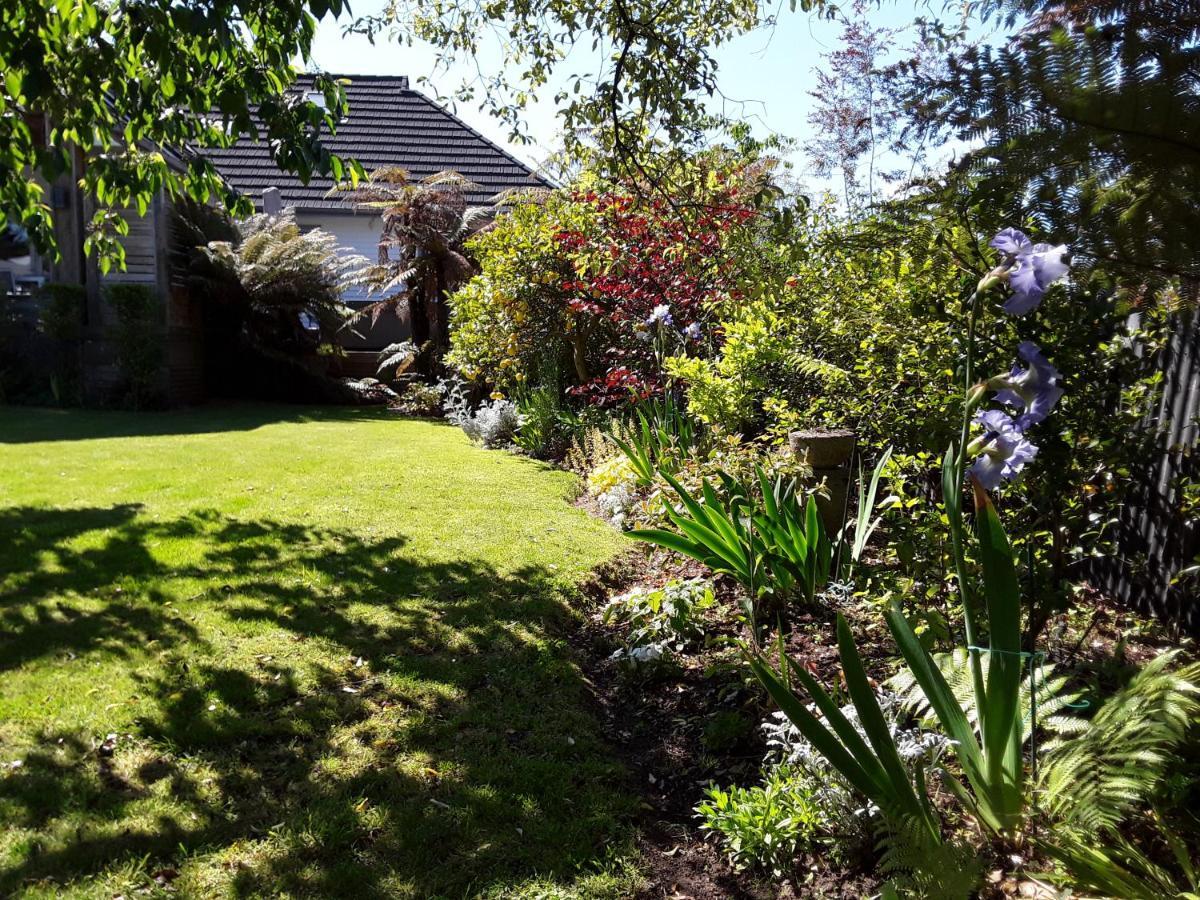 Bed and Breakfast No. 6 Heathcote Lago Lago Taupo Exterior foto